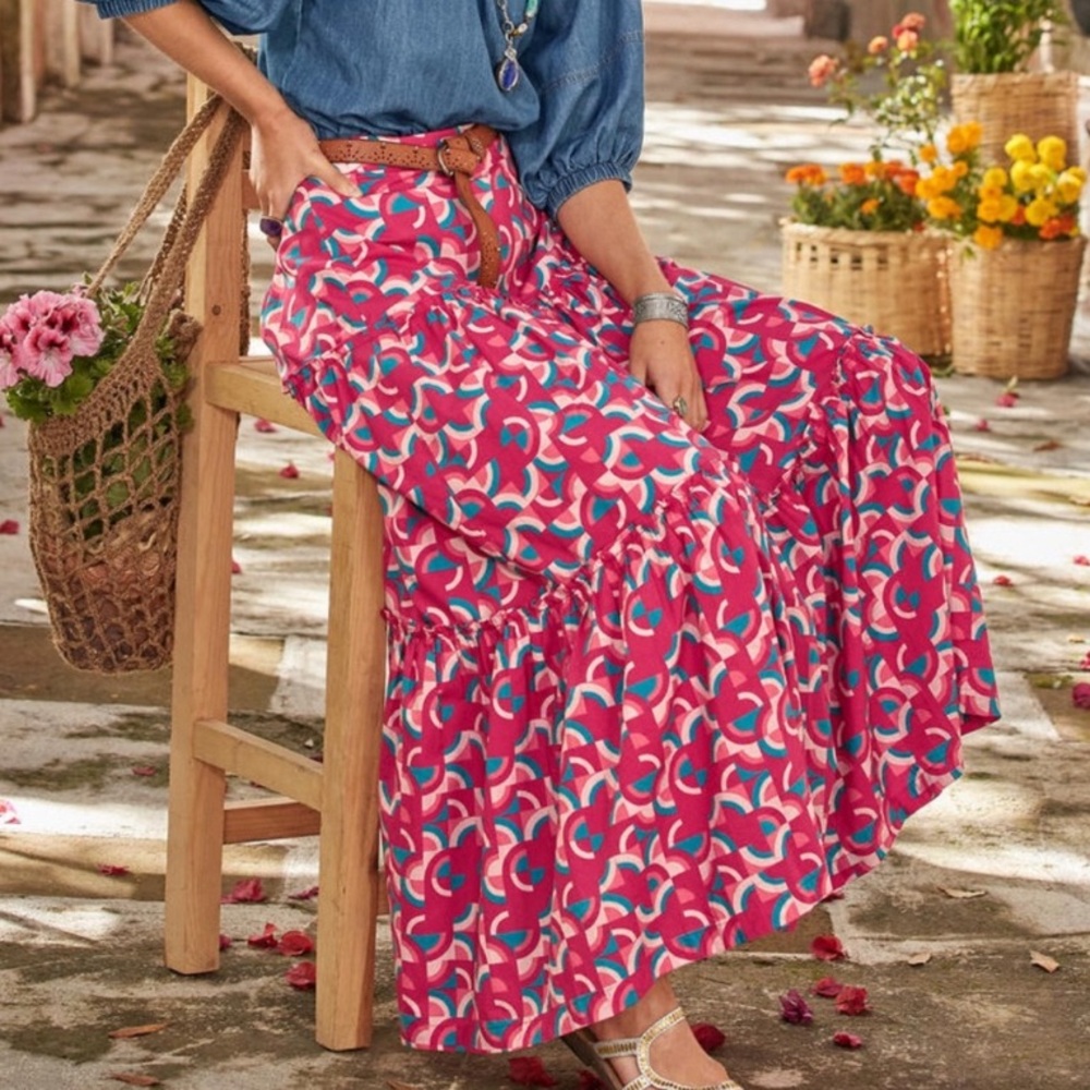 Sundance Skirt Size Medium